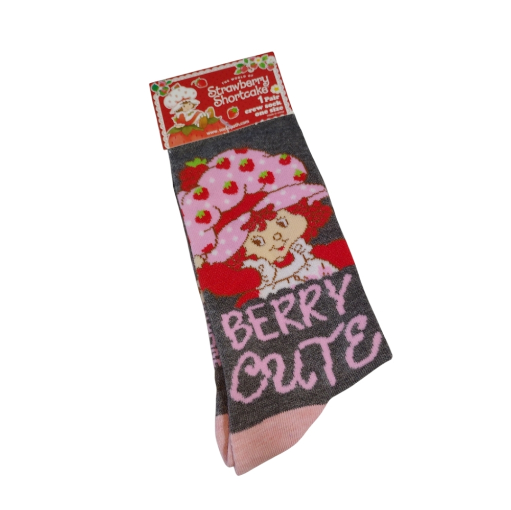 STRAWBERRY SHORTCAKE LADIES Crew Socks